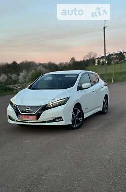 Хэтчбек Nissan Leaf 2019 в Долине