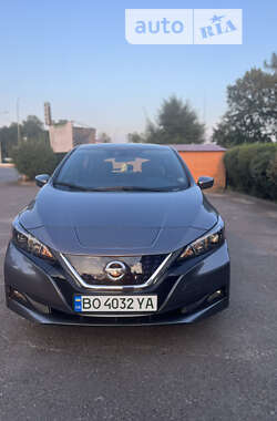 Хэтчбек Nissan Leaf 2022 в Тернополе