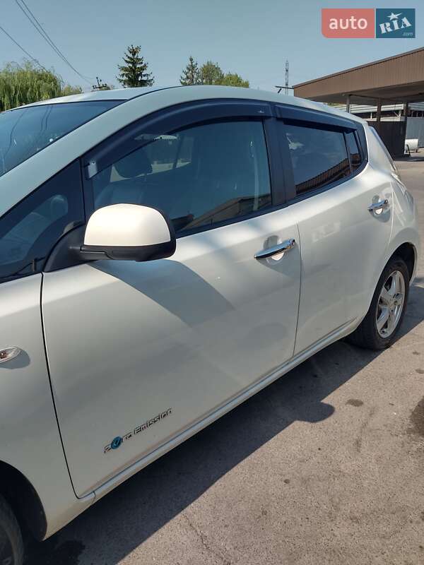 Хетчбек Nissan Leaf 2014 в Вінниці