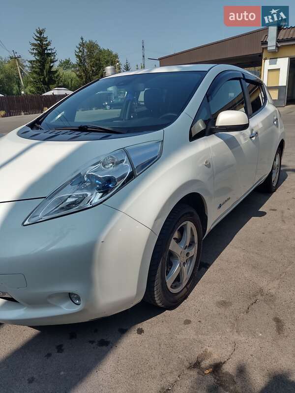 Хетчбек Nissan Leaf 2014 в Вінниці