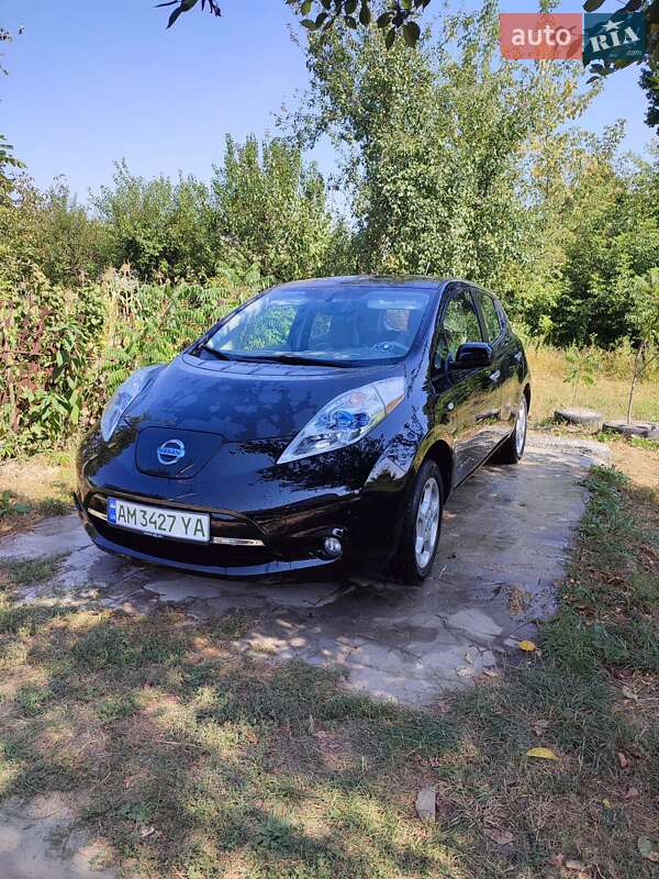 Хетчбек Nissan Leaf 2012 в Житомирі