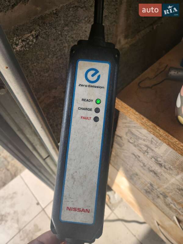 Хэтчбек Nissan Leaf 2014 в Черкассах