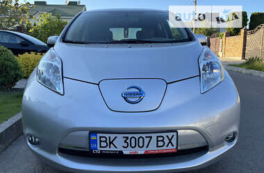 Хетчбек Nissan Leaf 2015 в Рівному