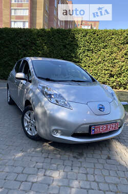 Хэтчбек Nissan Leaf 2011 в Луцке