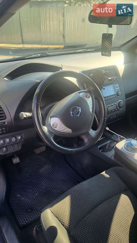 Хэтчбек Nissan Leaf 2014 в Житомире