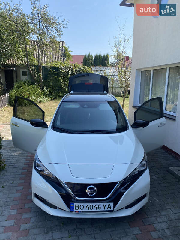 Хэтчбек Nissan Leaf 2018 в Тернополе фото 13 Хэтчбек Nissan Leaf 2018 в Тернополе