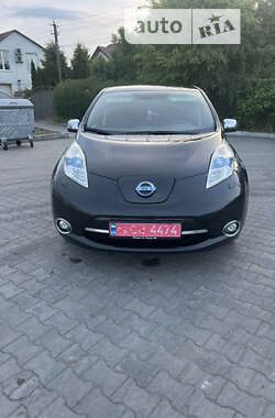 Хэтчбек Nissan Leaf 2015 в Хмельницком