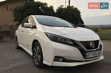 Хэтчбек Nissan Leaf 2019 в 