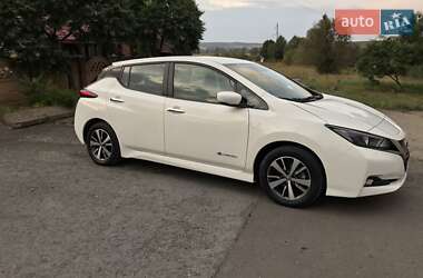 Хэтчбек Nissan Leaf 2019 в 