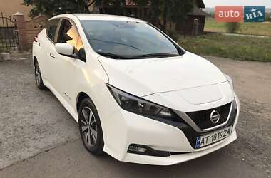 Хэтчбек Nissan Leaf 2019 в 