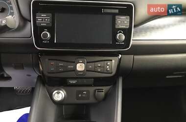 Хэтчбек Nissan Leaf 2019 в 