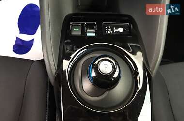 Хэтчбек Nissan Leaf 2019 в 