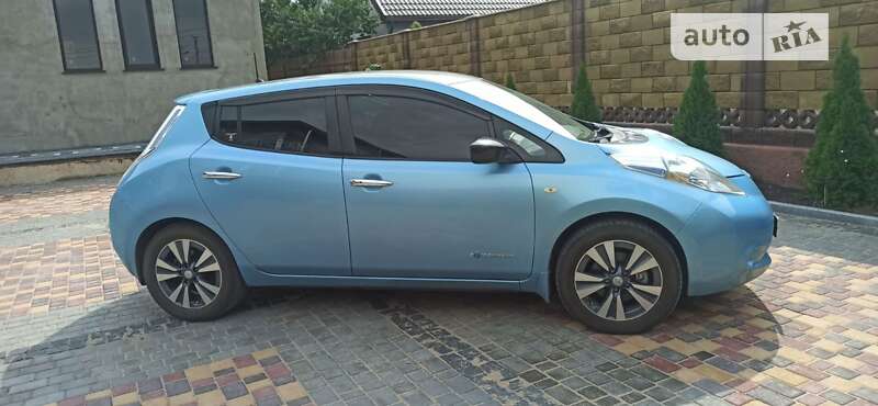 Хетчбек Nissan Leaf 2016 в Одесі
