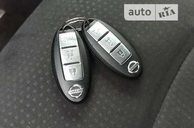 Хэтчбек Nissan Leaf 2016 в 
