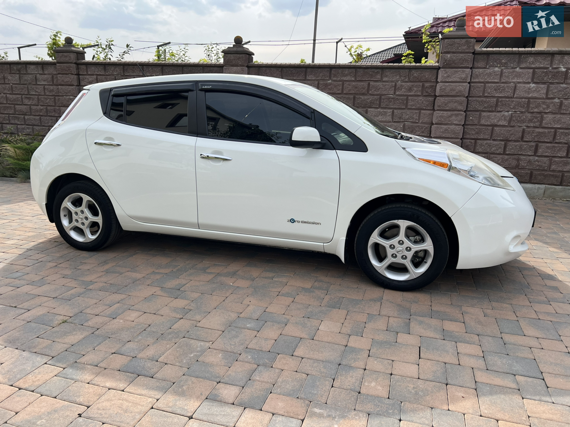 2017 Nissan Leaf - мініатюра 10