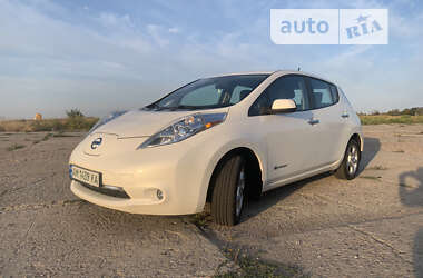 Хетчбек Nissan Leaf 2013 в Херсоні