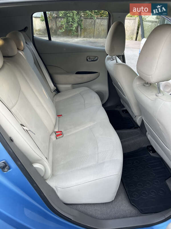 Хэтчбек Nissan Leaf 2011 в Тернополе