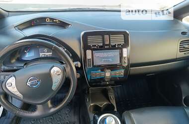 Хэтчбек Nissan Leaf 2015 в 