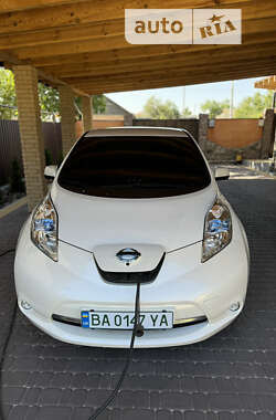 Хэтчбек Nissan Leaf 2013 в Кропивницком