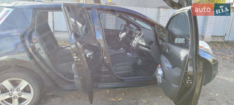 Хетчбек Nissan Leaf 2013 в Боярці фото 7 Хетчбек Nissan Leaf 2013 в Боярці