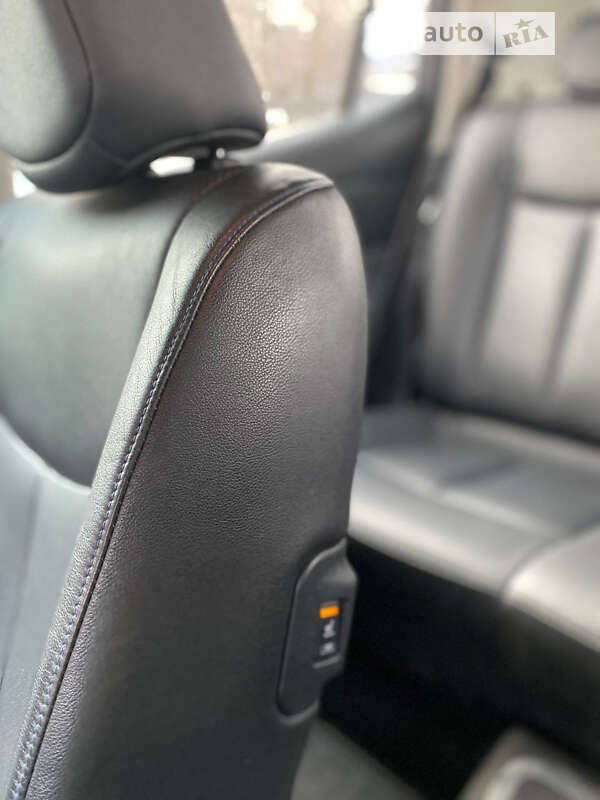 Хэтчбек Nissan Leaf 2013 в Днепре фото 25 Хэтчбек Nissan Leaf 2013 в Днепре