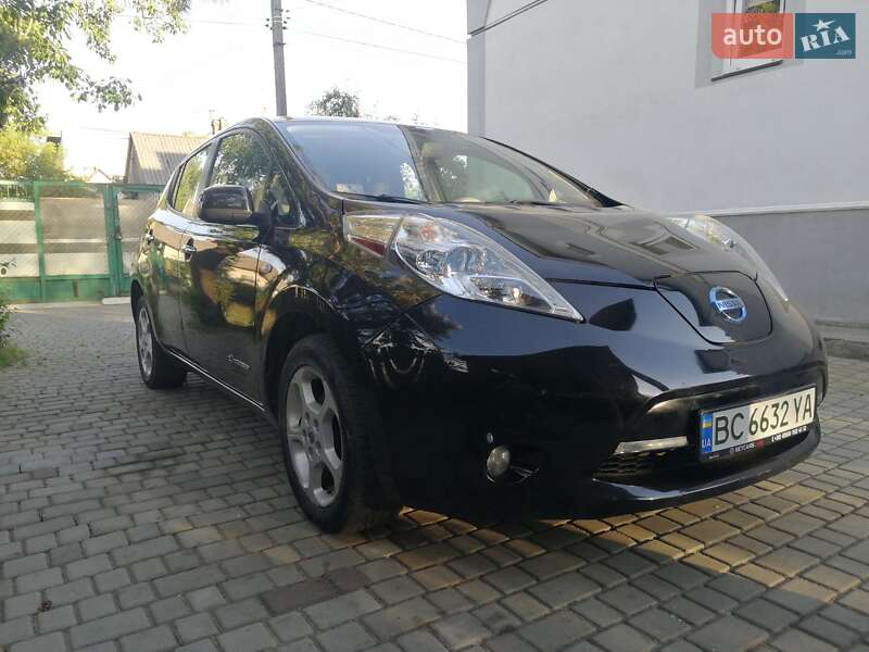 Хэтчбек Nissan Leaf 2012 в Львове