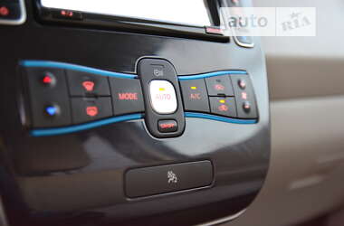 Хетчбек Nissan Leaf 2013 в Луцьку