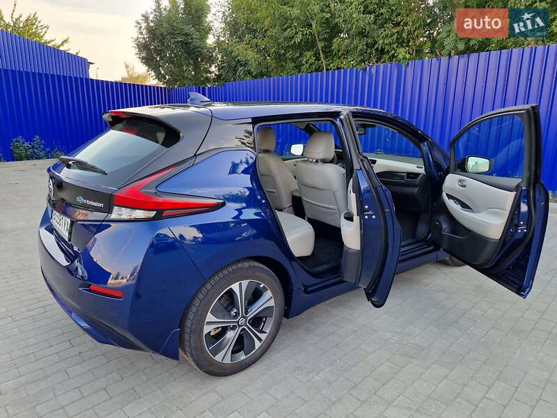 Хэтчбек Nissan Leaf 2018 в Виннице