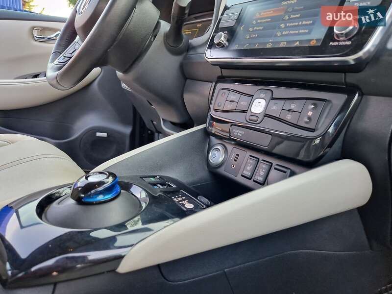 Хэтчбек Nissan Leaf 2018 в Виннице