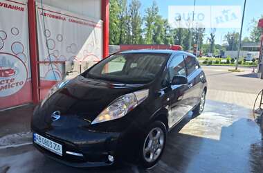 Хетчбек Nissan Leaf 2015 в Вінниці