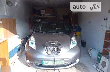 Хэтчбек Nissan Leaf 2014 в Днепре