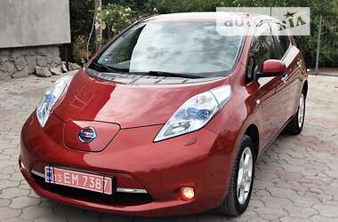 Хетчбек Nissan Leaf 2012 в Кельменцях