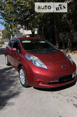 Хэтчбек Nissan Leaf 2013 в Черновцах