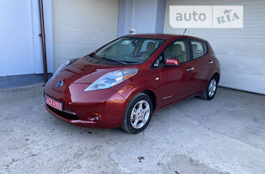 Хетчбек Nissan Leaf 2012 в Снятині