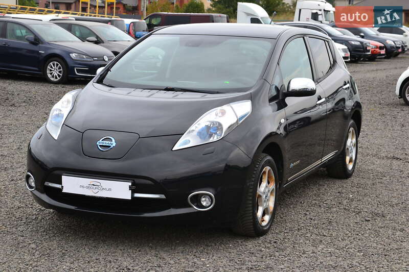 Хэтчбек Nissan Leaf 2014 в 