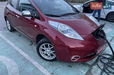 Хэтчбек Nissan Leaf 2014 в Магдалиновке