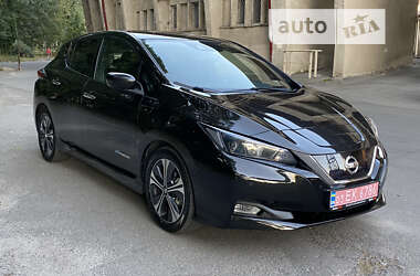 Хэтчбек Nissan Leaf 2018 в Тернополе