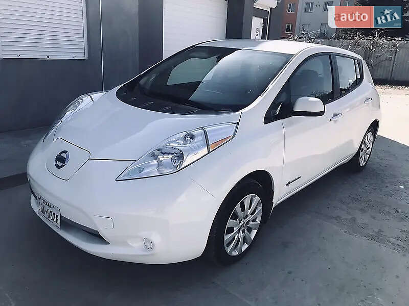 Хэтчбек Nissan Leaf 2016 в Ровно