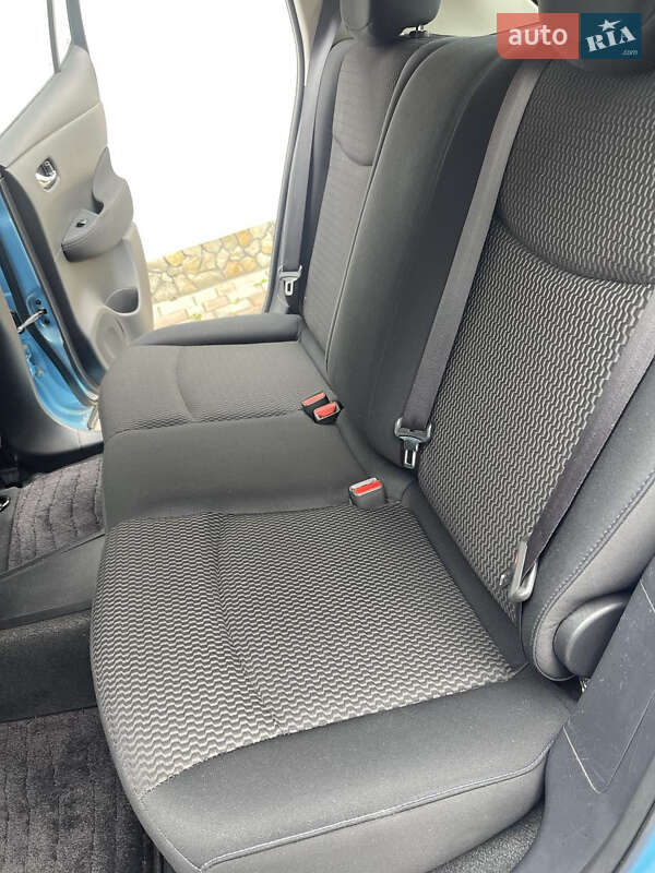 Хэтчбек Nissan Leaf 2015 в Тернополе