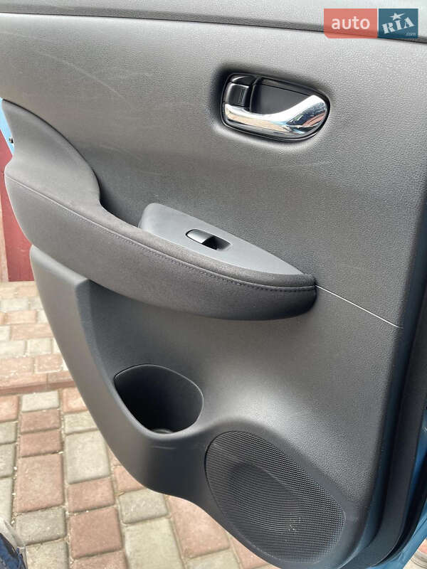 Хэтчбек Nissan Leaf 2015 в Тернополе