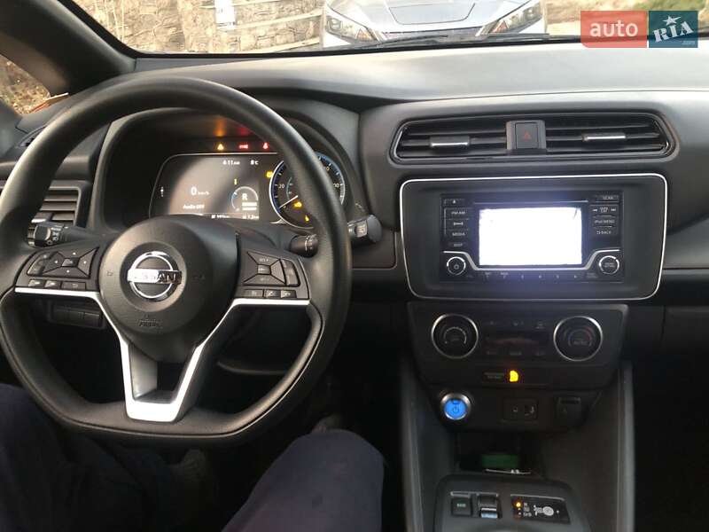 Хэтчбек Nissan Leaf 2018 в Николаеве