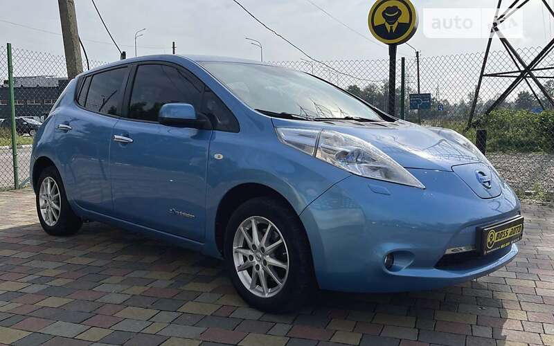 Хэтчбек Nissan Leaf 2012 в Стрые
