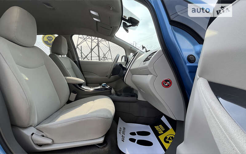 Хэтчбек Nissan Leaf 2012 в Стрые