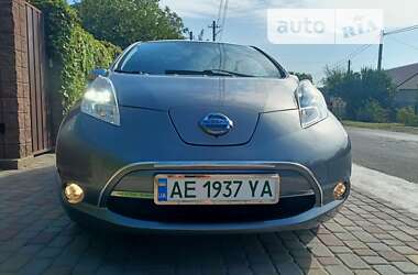 Хэтчбек Nissan Leaf 2017 в Новомосковске