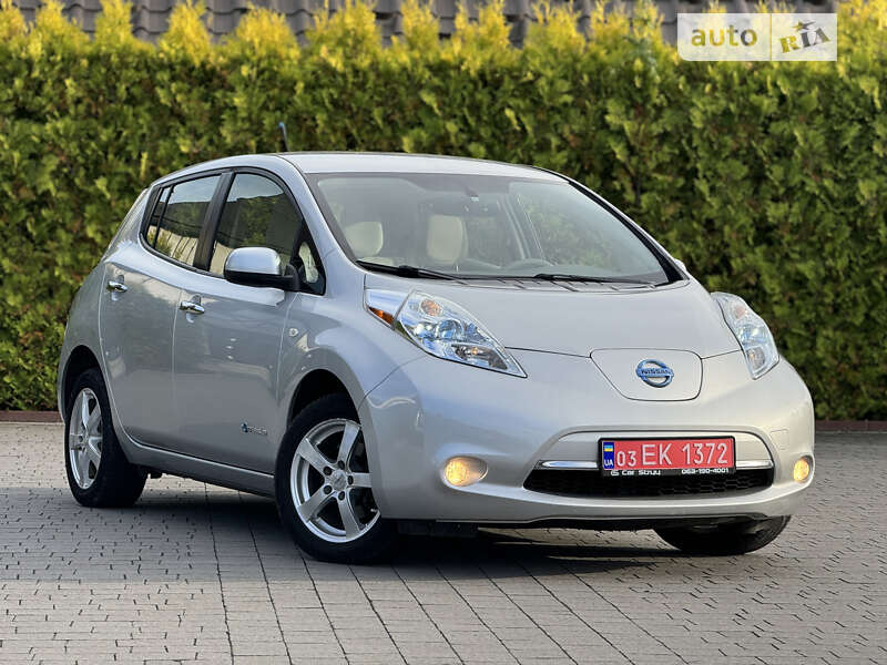 Хэтчбек Nissan Leaf 2013 в Стрые