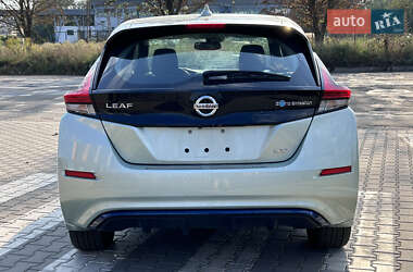 Хэтчбек Nissan Leaf 2018 в 