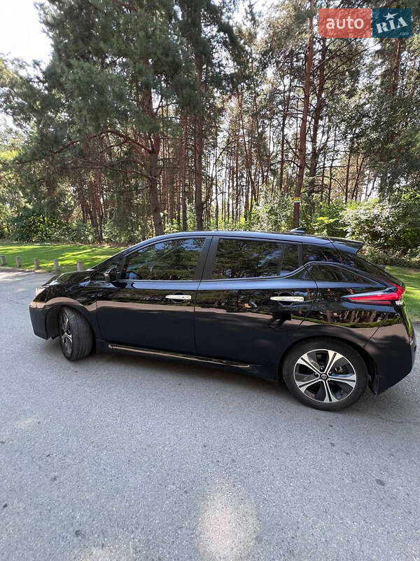 Хэтчбек Nissan Leaf 2020 в Днепре