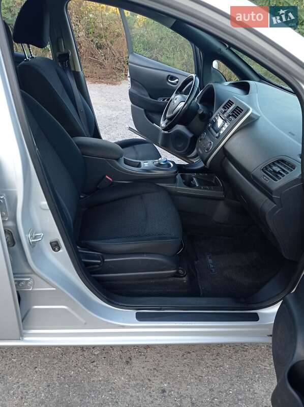 Хэтчбек Nissan Leaf 2013 в Киеве фото 15 Хэтчбек Nissan Leaf 2013 в Киеве