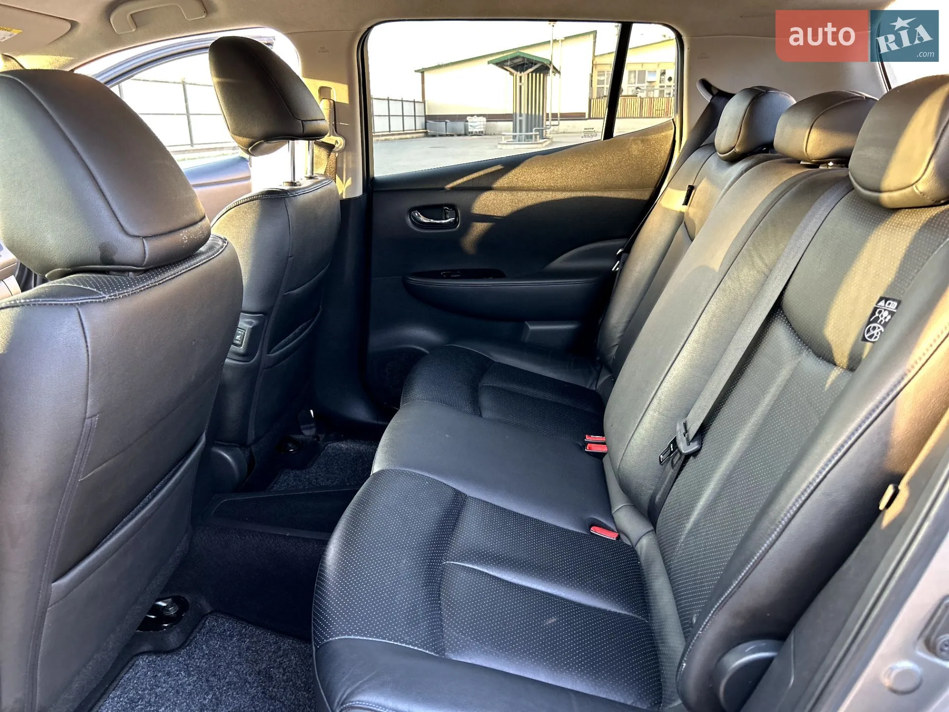 2014 Nissan Leaf - мініатюра 36