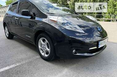 Хэтчбек Nissan Leaf 2013 в Киеве